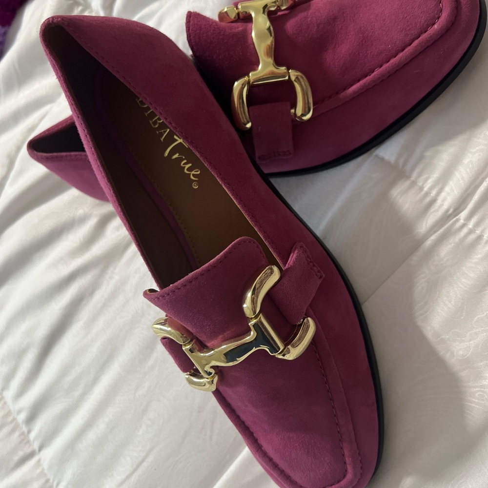 Women’s Pink Suede Slip-On Loafers with Gold Accent - Picture 11 of 13